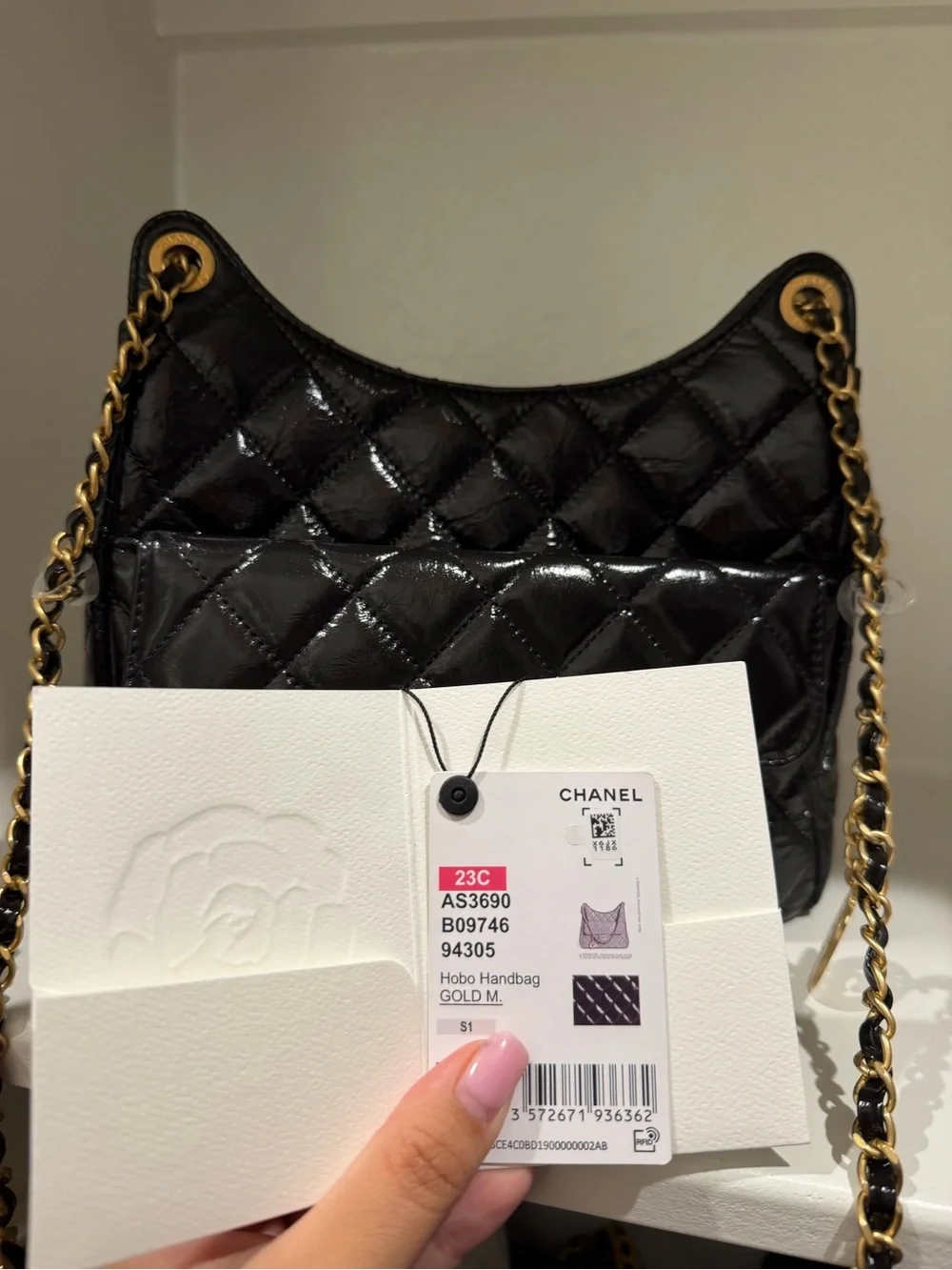 Chanel Shiny Crumpled Calfskin Quilted Wavy CC Hobo Black bag